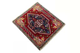 Close-up detail of 2000s Shiraz rug from Iran / Persia showing Wool weave