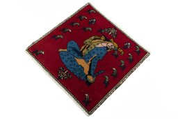 Corner detail of 2000s Shiraz rug showing border pattern and Wool pile