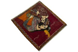 Close-up detail of 2000s Shiraz rug from Iran / Persia showing Wool weave