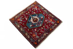 Close-up detail of 2000s Shiraz rug from Iran / Persia showing Wool weave