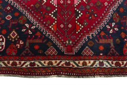 Close-up detail of 2000s Shiraz rug from Iran / Persia showing Wool weave