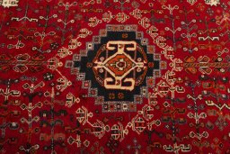 Central medallion detail of 2000s Shiraz rug from Iran / Persia