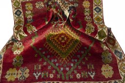 Close-up detail of 2000s Shiraz rug from Iran / Persia showing Wool weave