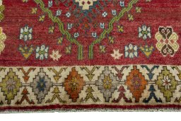 Close-up detail of 2000s Shiraz rug from Iran / Persia showing Wool weave