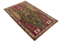 Close-up detail of 2000s Shiraz rug from Iran / Persia showing Wool weave