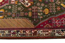 Close-up detail of 2000s Shiraz rug from Iran / Persia showing Wool weave