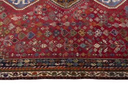 Full view of 1970s Shiraz rug from Iran / Persia, 270 × 180 cm in Red tones