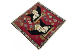 Close-up detail of 2000s Shiraz rug from Iran / Persia showing Wool weave