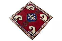 Corner detail of 2000s Shiraz rug showing border pattern and Wool pile