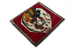 Close-up detail of 2000s Shiraz rug from Iran / Persia showing Wool weave