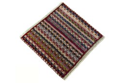Close-up detail of 2000s Shiraz rug from Iran / Persia showing Wool weave