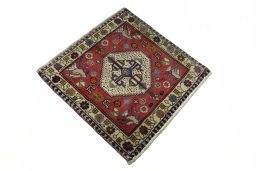 Close-up detail of 2000s Shiraz rug from Iran / Persia showing Wool weave