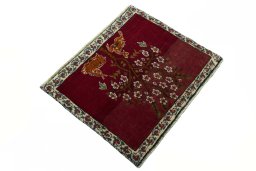 Close-up detail of 2000s Shiraz rug from Iran / Persia showing Wool weave
