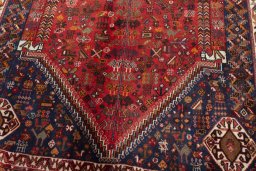 Close-up detail of 2000s Shiraz rug from Iran / Persia showing Wool weave