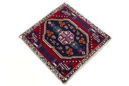 Close-up detail of 2000s Shiraz rug from Iran / Persia showing Wool weave