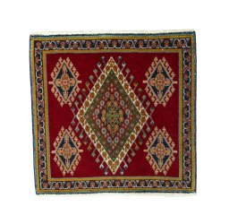 Full view of 2000s Shiraz rug from Iran / Persia, 60 × 60 cm in Red tones