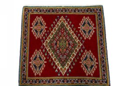 Surface texture of 2000s Shiraz rug with natural Wool and intricate pattern
