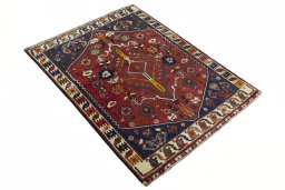 Close-up detail of 2000s Shiraz rug from Iran / Persia showing Wool weave