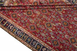 Close-up detail of 2000s Shiraz rug from Iran / Persia showing Wool weave