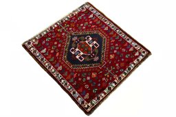 Close-up detail of 2000s Shiraz rug from Iran / Persia showing Wool weave
