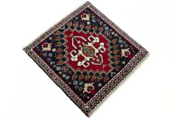 Close-up detail of 2000s Shiraz rug from Iran / Persia showing Wool weave
