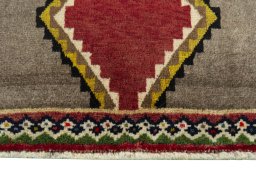 Central medallion detail of 2000s Shiraz rug from Iran / Persia