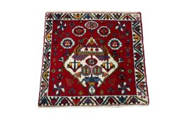 Surface texture of 2000s Shiraz rug with natural Wool and intricate pattern