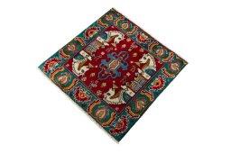 Corner detail of 2000s Shiraz rug showing border pattern and Wool pile