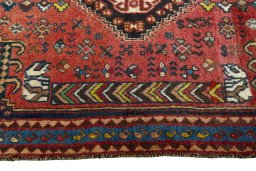 Full view of 2000s Shiraz rug from Iran / Persia, 142 × 98 cm in Red tones