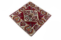 Corner detail of 2000s Shiraz rug showing border pattern and Wool pile