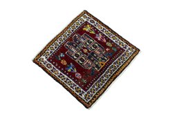 Close-up detail of 2000s Shiraz rug from Iran / Persia showing Wool weave