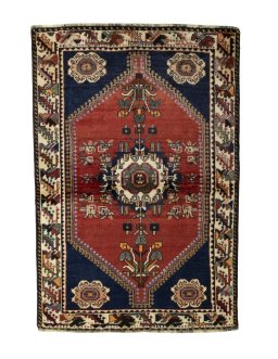 Full view of 2000s Shiraz rug from Iran / Persia, 160 × 107 cm in Red tones