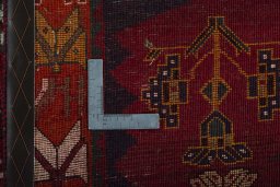 Close-up detail of 2000s Shiraz rug from Iran / Persia showing Wool weave