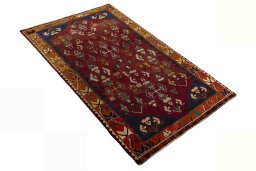 Close-up detail of 2000s Shiraz rug from Iran / Persia showing Wool weave