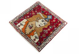 Corner detail of 2000s Shiraz rug showing border pattern and Wool pile