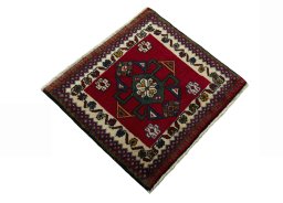 Close-up detail of 2000s Shiraz rug from Iran / Persia showing Wool weave