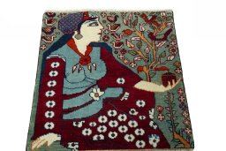 Surface texture of 2000s Shiraz rug with natural Wool and intricate pattern