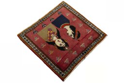 Close-up detail of 2000s Shiraz rug from Iran / Persia showing Wool weave
