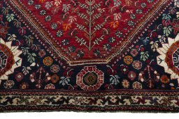 Central medallion detail of 1970s Shiraz rug from Iran / Persia