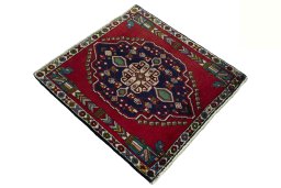 Close-up detail of 2000s Shiraz rug from Iran / Persia showing Wool weave