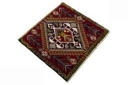 Close-up detail of 2000s Shiraz rug from Iran / Persia showing Wool weave
