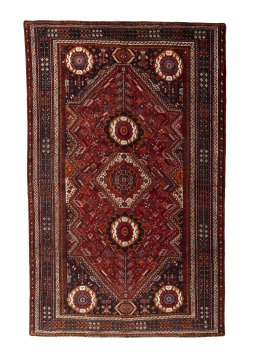 Full view of 1970s Shiraz rug from Iran / Persia, 290 × 184 cm in Red tones