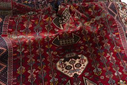 Close-up detail of 2000s Shiraz rug from Iran / Persia showing Wool weave