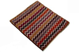 Close-up detail of 2000s Shiraz rug from Iran / Persia showing Wool weave