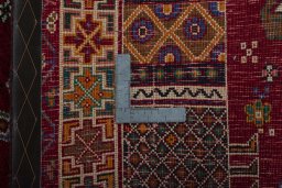 Close-up detail of 2000s Shiraz rug from Iran / Persia showing Wool weave