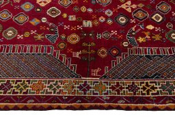 Close-up detail of 2000s Shiraz rug from Iran / Persia showing Wool weave