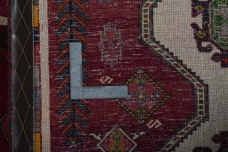 Close-up detail of 2000s Shiraz rug from Iran / Persia showing Wool weave