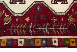 Close-up detail of 2000s Shiraz rug from Iran / Persia showing Wool weave