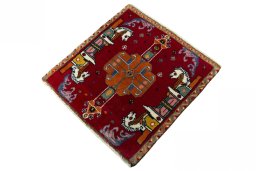 Corner detail of 2000s Shiraz rug showing border pattern and Wool pile