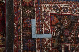 Close-up detail of 2000s Shiraz rug from Iran / Persia showing Wool weave